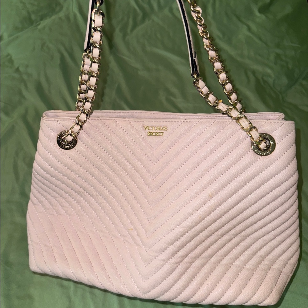 Victoria's Secret Quilted Shoulder Bag in Cream - Picture 3 of 3